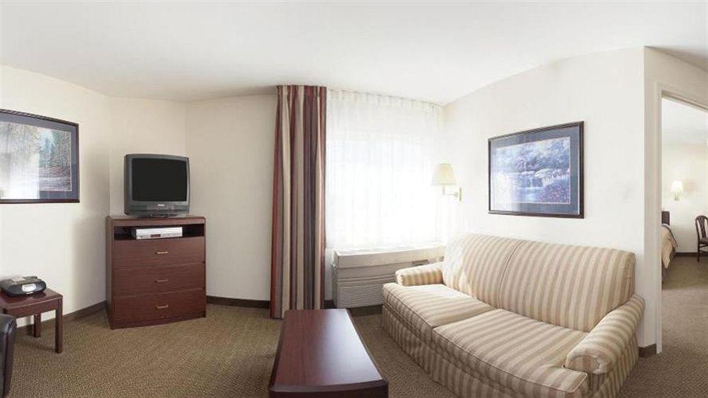 Sonesta Simply Suites St Louis Earth City Exteriér fotografie