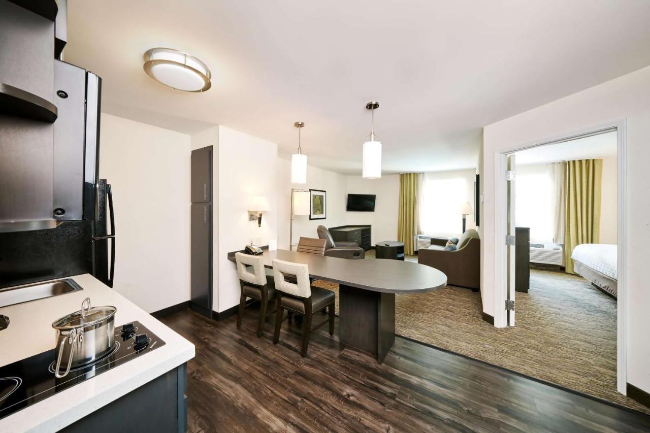 Sonesta Simply Suites St Louis Earth City Exteriér fotografie
