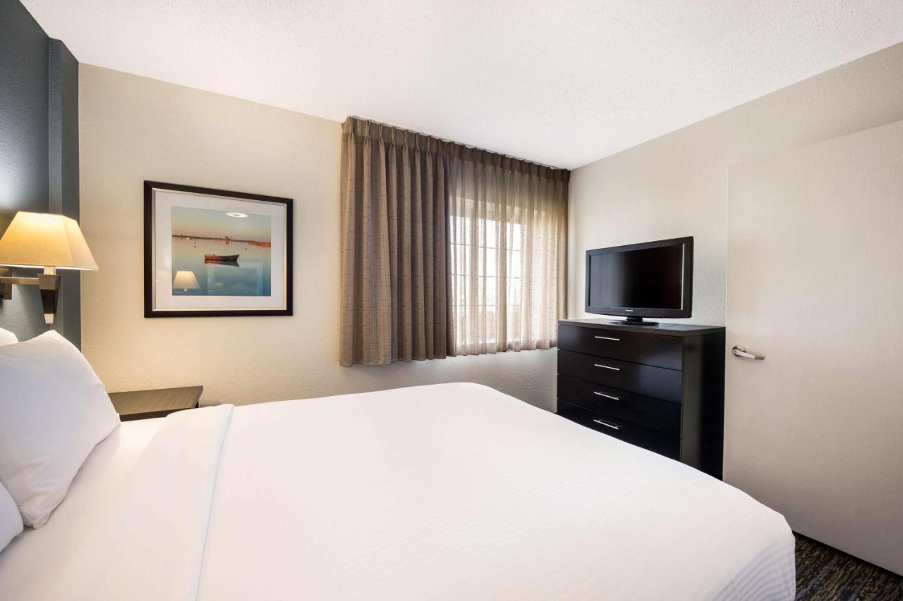 Sonesta Simply Suites St Louis Earth City Exteriér fotografie