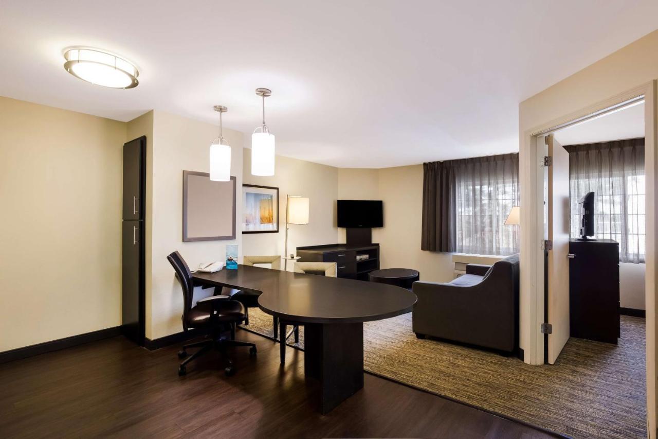 Sonesta Simply Suites St Louis Earth City Exteriér fotografie