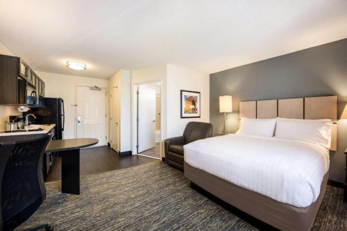 Sonesta Simply Suites St Louis Earth City Pokoj fotografie